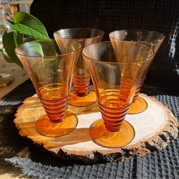 4 amber ribbed vintage antique glasses - Picture 4 of 8